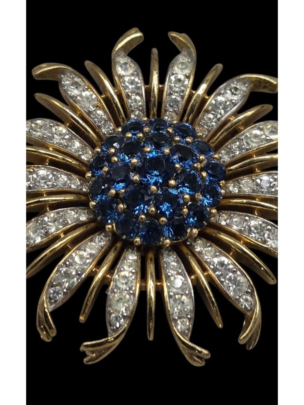 Vintage Crown Trifari Alfred Philippe Blue Crystal Chrysanthemum Flower Brooch - Picture 3 of 16